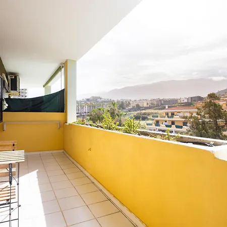 Con Vistas A Montanas Apartamento
